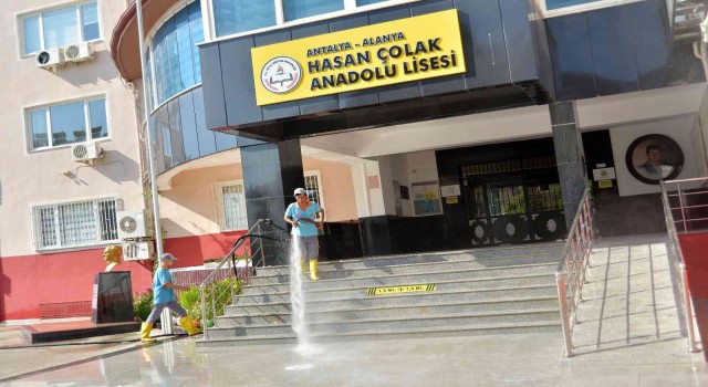 Alanya Belediyesi okulları yeni eğitim öğretim yılına hazırlıyor