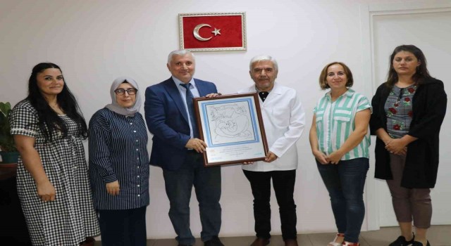 Altınova Devlet Hastanesine bebek dostu hastane unvanı