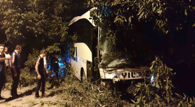 Amasyada yolcu otobüsüyle kamyonet çarpıştı: 2 ölü, 8 yaralı