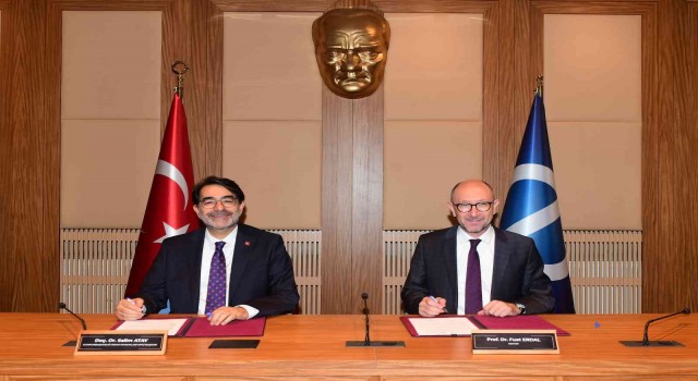 Anadolu Üniversitesi 3,8 milyon kamu personelinin eğitimine katkı sağlayacak