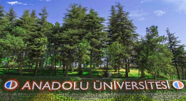Anadolu Üniversitesi uluslararası öğrencilerini yalnız bırakmıyor