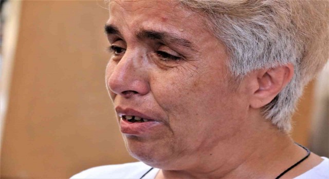 Antalyada 4 çocuk annesi kadın eşyalarıyla birlikte dışarda kaldı