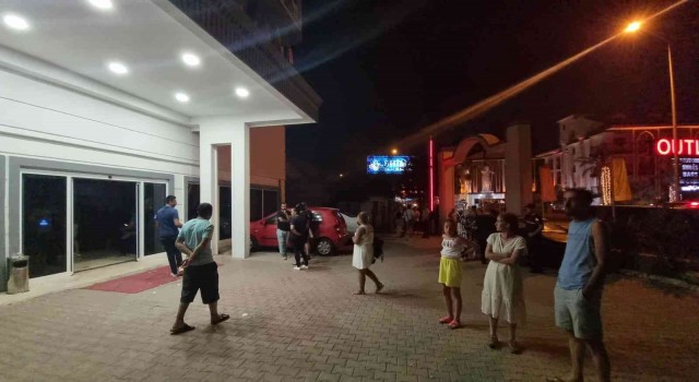 Antalyada 4 yıldızlı otelde, müşterilerin borçtan dolayı kesilen elektrik kesintisi tepkisi