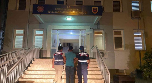 Antalyada telefon faresi jandarmadan kaçamadı