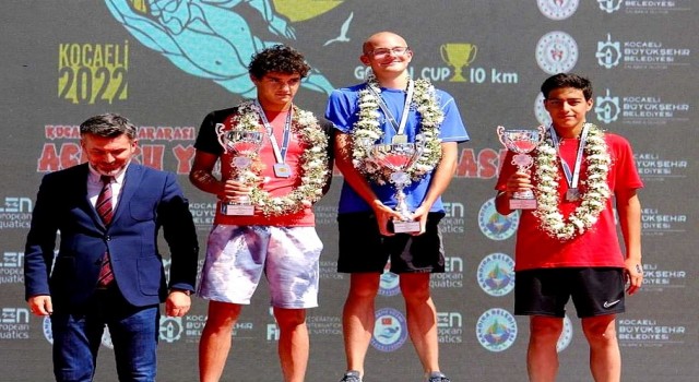 Antalyasporlu yüzücüler Golden Cup 2022de kürsüde