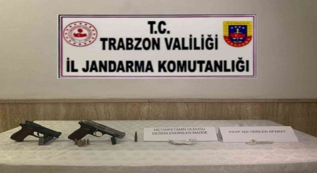 Aranan uyuşturucu kaçakçısı jandarmanın operasyonu ile yakalandı