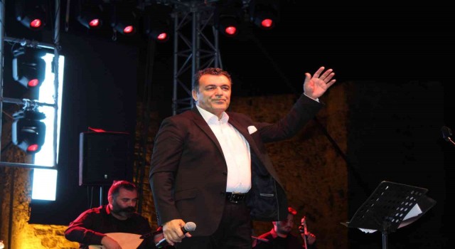 Ardahan Belediye Başkanı Sinopta konser verdi