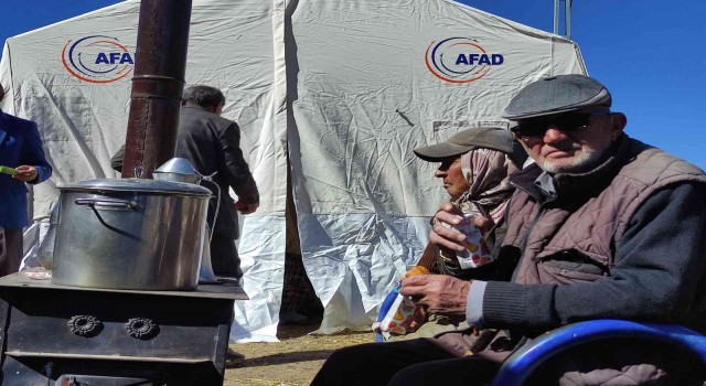 Ardahanda deprem bölgesinde hasar tespit çalışmaları devam ediyor