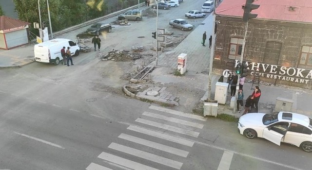 Ardahanda olan deprem Karsta da hissedildi