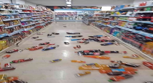 Ardahandaki depremde yaşanan korku dolu anlar kameraya yansıdı
