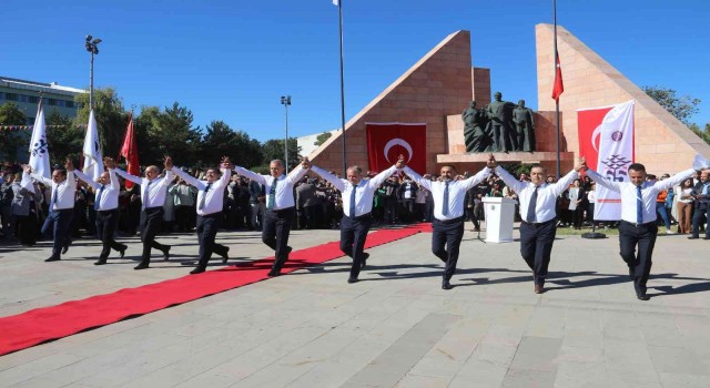 Atatürk Üniversitesi 65nci akademik yılı düzenlenen çeşitli etkinliklerle açıldı