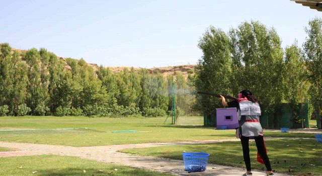 Atıcılık Nemrut Kupası şampiyonları kupa ve madalyalarını aldı