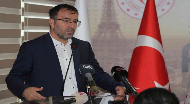 Atletizm Federasyonu Başkanı Çintimar, İzmirde olimpik sporcularla buluştu