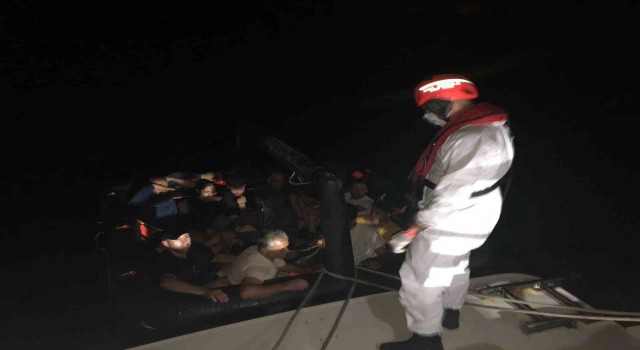 Aydında 13 düzensiz göçmen kurtarıldı