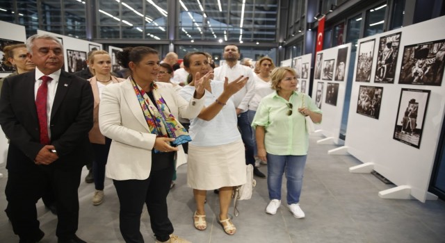 Aydında Atatürk Fotoğrafları Sergisi Tekstil Park Sanat Galerisinde açıldı