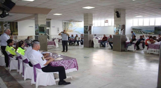 Aydında servis şoförleri ve rehber personellere trafik eğitimi verildi