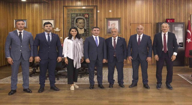 Azerbaycan Heyeti, Rektör Çomaklıyı ziyaret etti