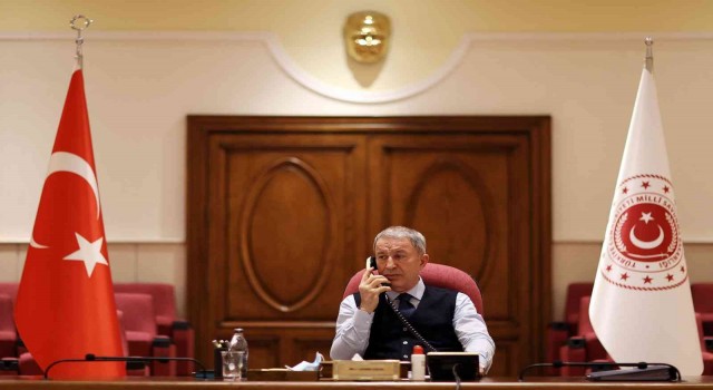 Bakan Akar, Ukraynalı mevkidaşı Reznikov ile görüştü