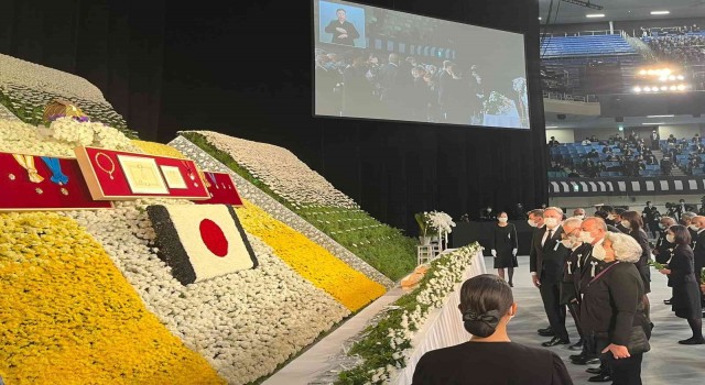 Bakan Çavuşoğlu, eski Japonya Başbakanı Abenin cenaze törenine katıldı