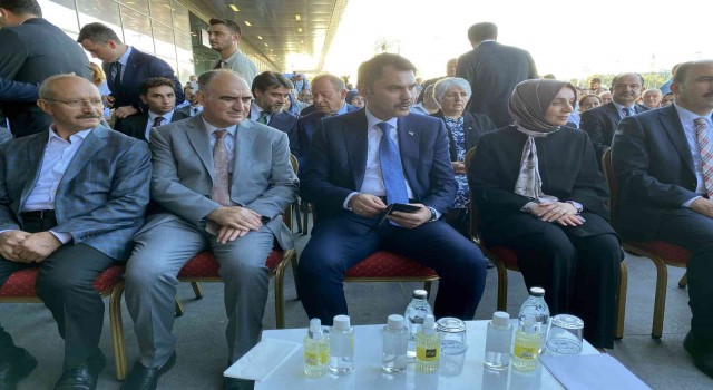 Bakan Kurum: “Konyamıza tam 11 bin 390 konutluk ev yapmaya hazır arsamızı da ilk etapta hemşerilerimizin hizmetine sunuyoruz”