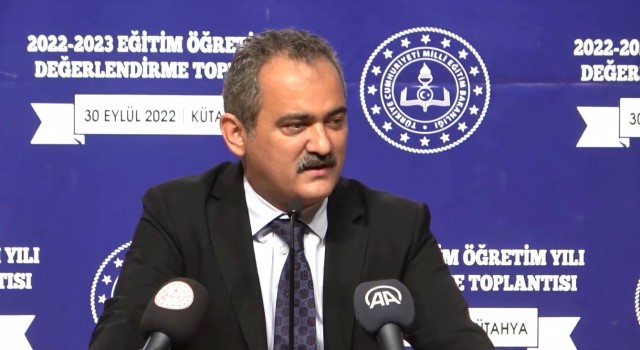 Bakan Özer: Son 20 yılda eğitimin önündeki katsayı ve başörtüsü gibi antidemokratik engeller kaldırıldı