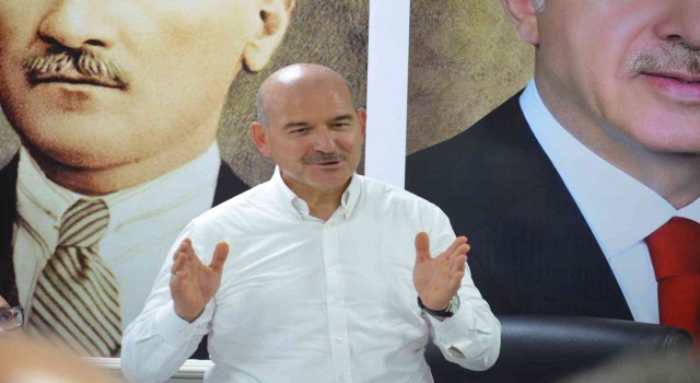 Bakan Soylu: Bir tane masada toplanmışlar, örtü altından birbirlerini bıçaklıyorlar