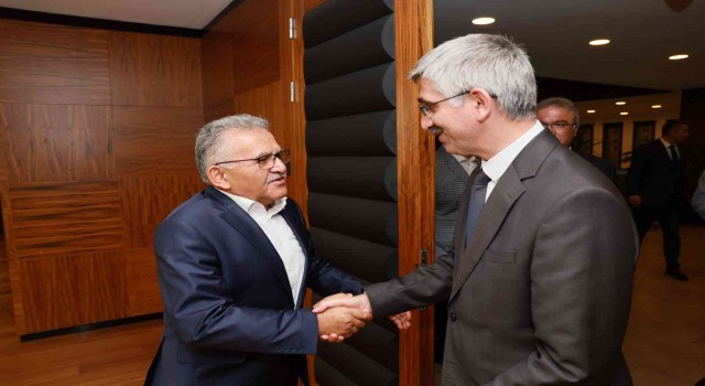 Bakan Yardımcısı Yılmazdan Başkan Büyükkılıça ziyaret