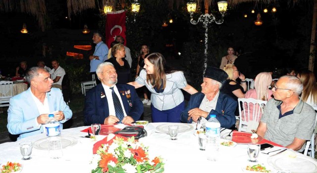 Balçovada gazilerin onuruna yemek