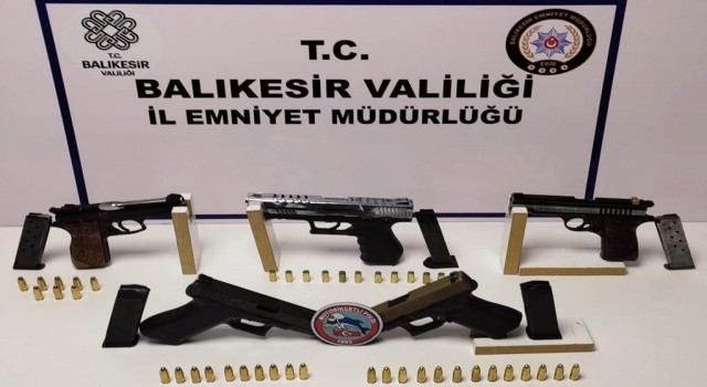 Balıkesirde 52 kilo esrar ele geçirildi