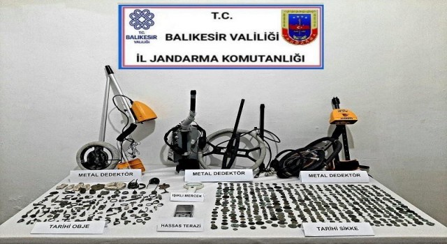 Balıkesirde tarihi eser kaçakçılarına operasyon