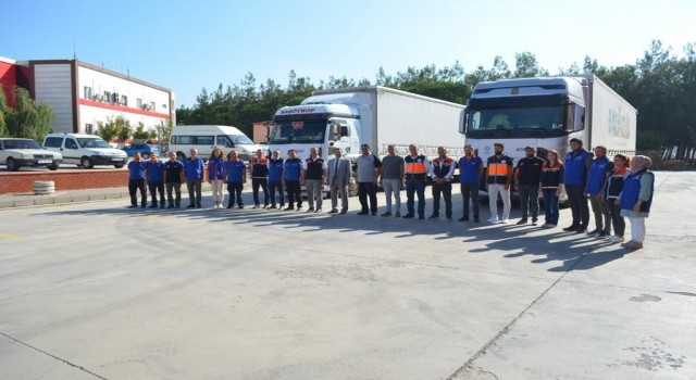 Balıkesirden Pakistana yardım tırları yola çıktı