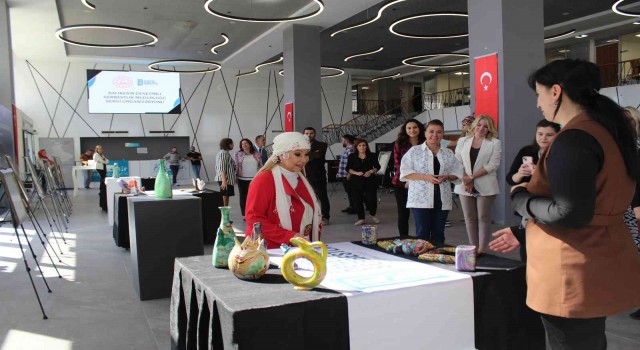 Balıkesirli yükümlülerden ebru ve resim sergisi