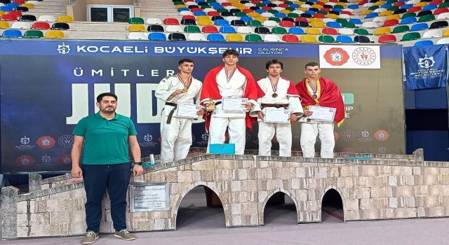 Balkan Şampiyonasında Çifte Başarı