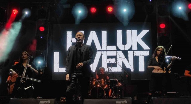 Bandırmanın 100. yılında Haluk Levent konseri