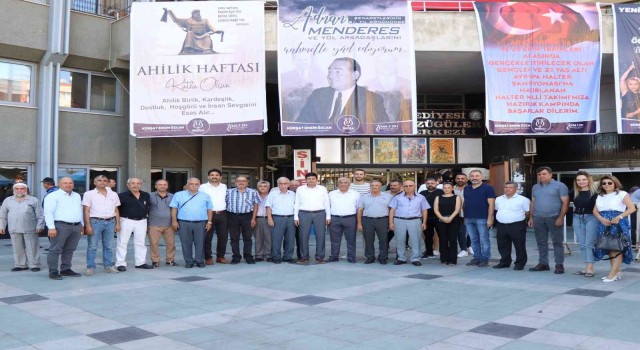 Başbakan Menderes vefatının 61.yılında dualarla anıldı
