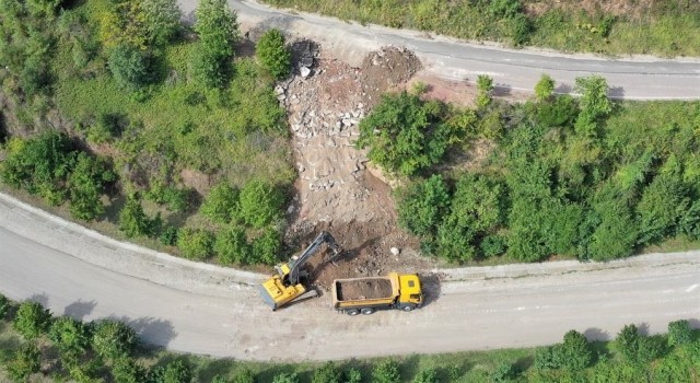 Başiskelede heyelan tehlikesi geçiren bölgelerde güvenlik sağlanıyor