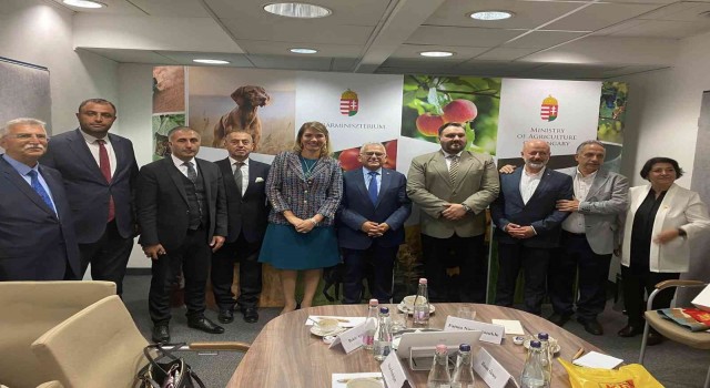 Başkan Büyükkılıçın Macaristan temasları sürüyor