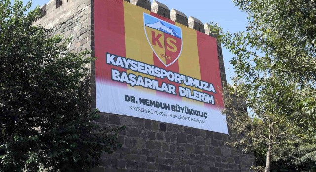 Başkan Büyükkılıçtan şehrin takımına “pankartlı” destek
