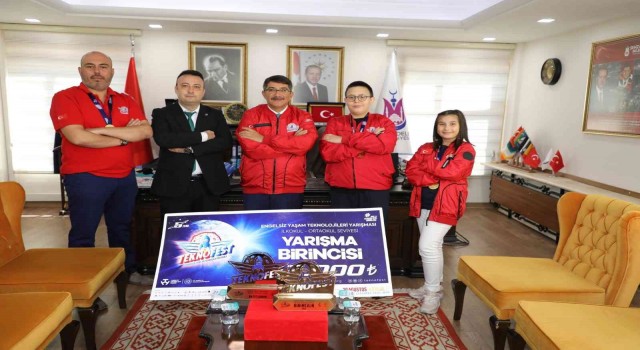 Başkan Çelik TEKNOFESTin şampiyonlarını altınla ödüllendirdi