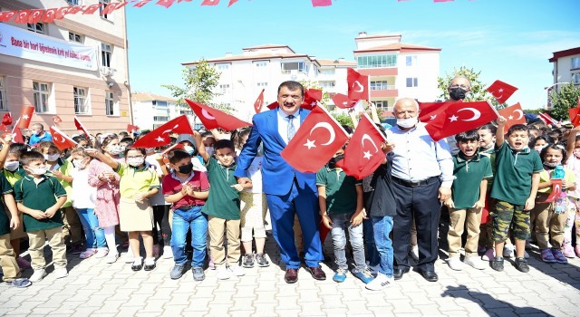 Başkan Gürkandan eğitimde yüksek standart vurgusu