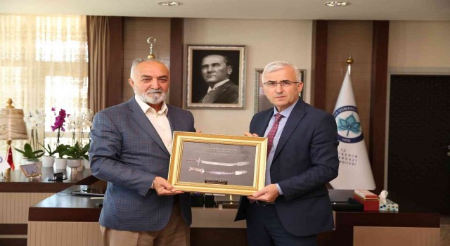 Başkan Kepezden Rektör Çolaka hayırlı olsun ziyareti