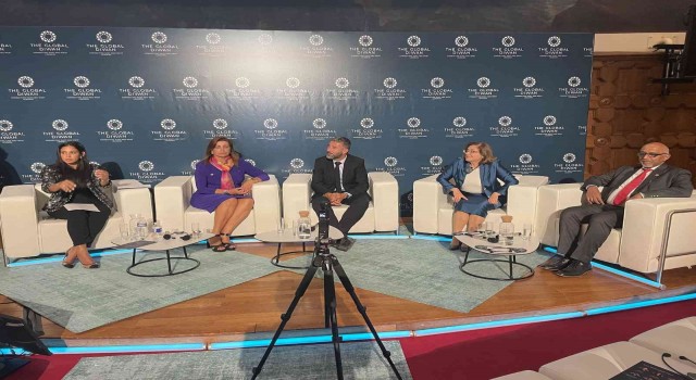 Başkan Şahin Fransada Gaziantepi anlattı