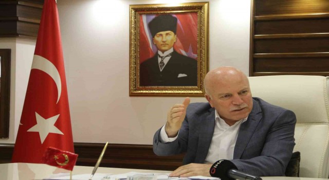 Başkan Sekmen: “İstanbul ve Ankarada verilen vaatler yapılmadı”