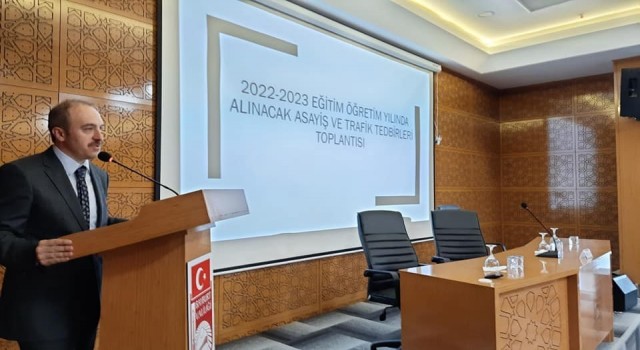 Bayburtta eğitim öğretim yılında alınacak asayiş ve trafik tedbirlerine yönelik toplantı düzenlendi