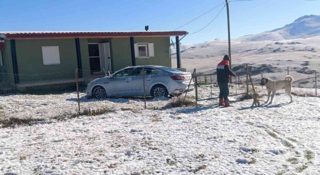 Bayburtun yüksek kesimlerinde kar etkili oldu