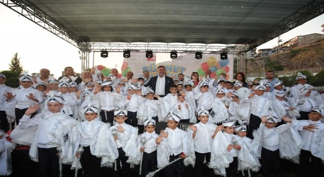 Bayraklıda toplu sünnet şöleni