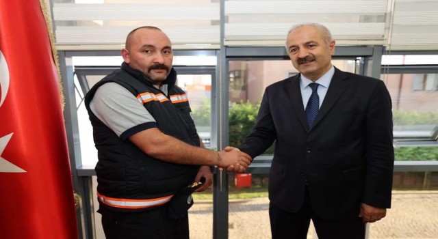 Belediye personelinden örnek davranış