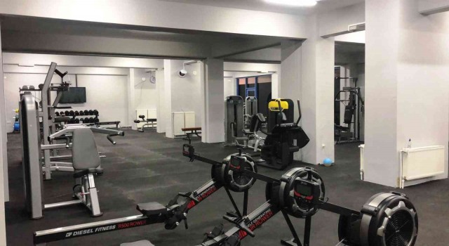 Belediye spor salonu hizmete açıldı