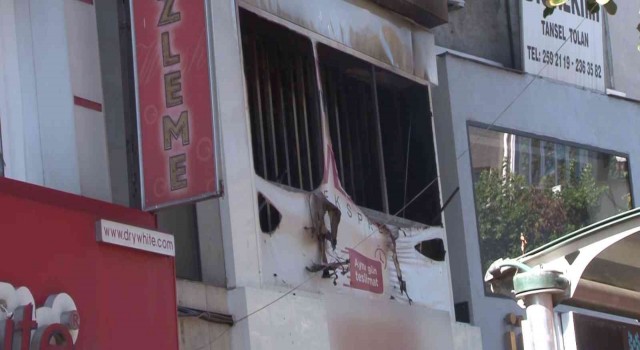 Beşiktaşta iş yerinde çıkan yangın paniğe neden oldu