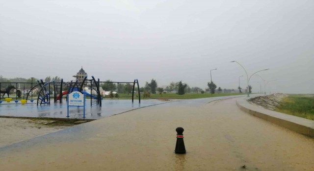 Beyşehirde son 24 saatte metrekareye 23,3 kilogram yağış düştü